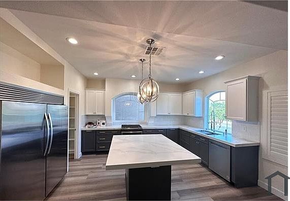 4th image of 5479 Holding Ave