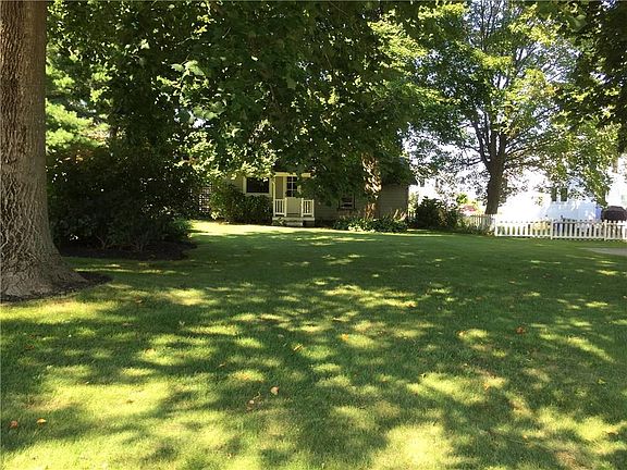 5th image of 166 Common Fence Blvd