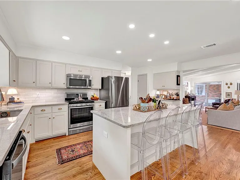 8960 Morphy Ave — Photo 25