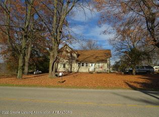 9091 E Sidney Rd, Crystal, MI 48818