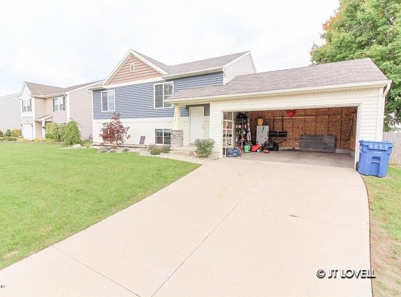 3rd image of 5800 Buchanan Ave SW