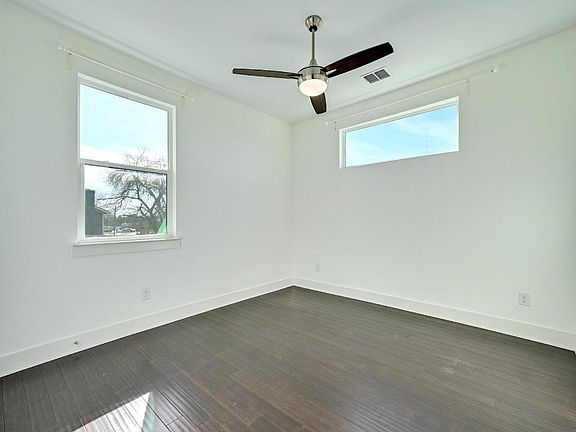 3rd image of 1208 E Saint Johns Ave #B