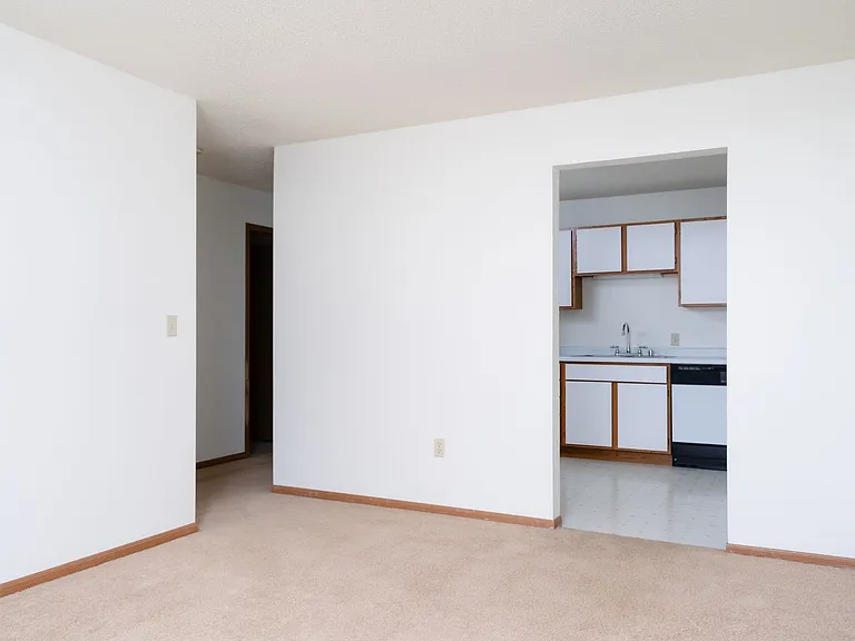 Hanley Place Senior Apartments — Photo 24