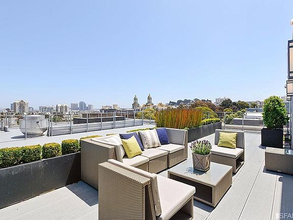 Rooftop deck