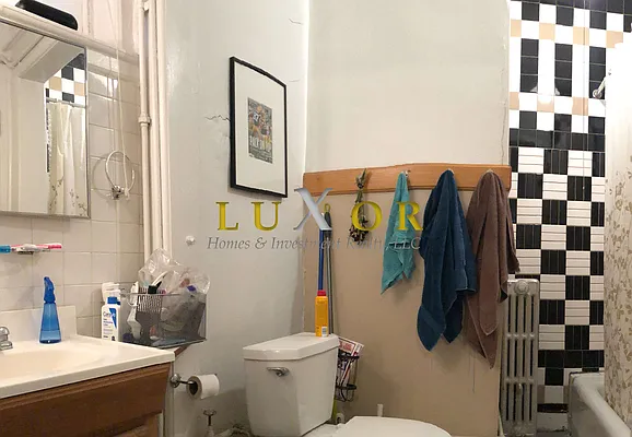 Rented by Luxor Homes & Investment Realty | media 31