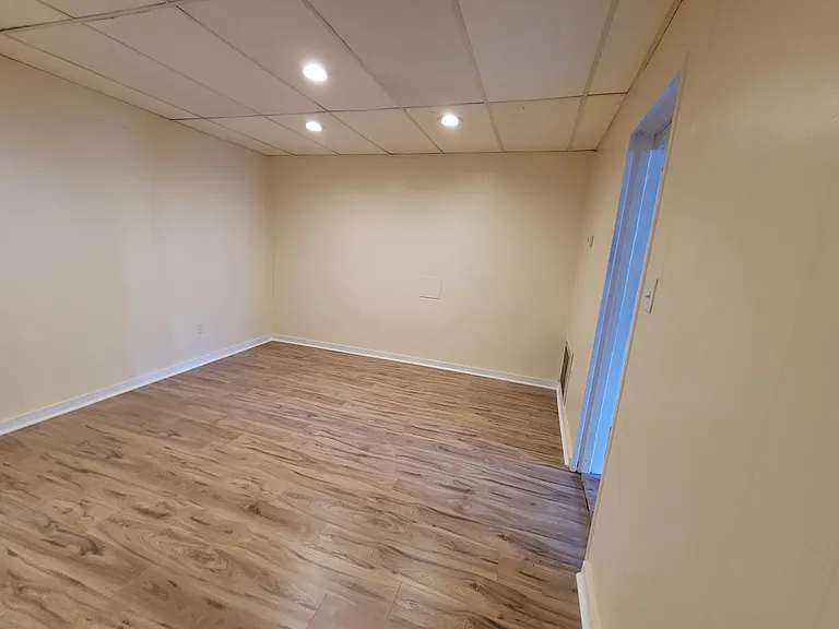 5148 Butler St #2 — Photo 14