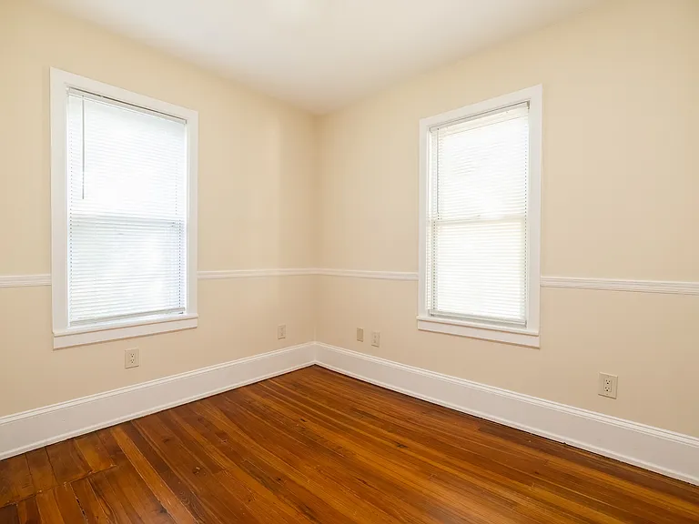 3 Lee Ave — Photo 17