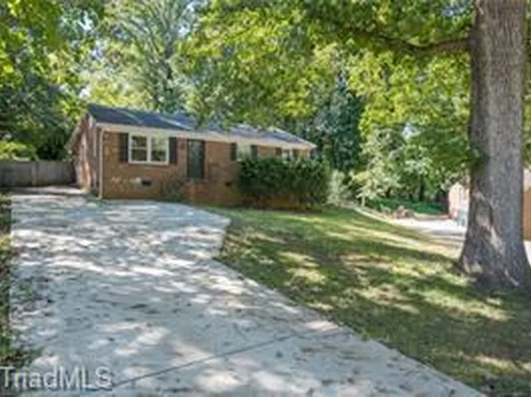 2941 Marthas Pl, Greensboro, NC 27408