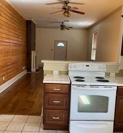 5th image of 1822 Cadiz St