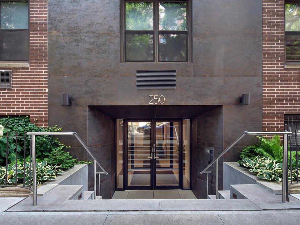 1st image of 250 W 16th St