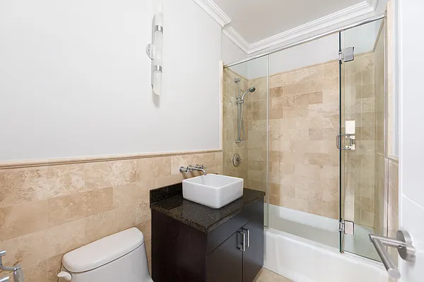 Rented by Compass | media 23