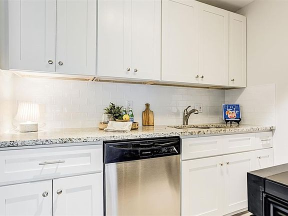 3rd image of 243 S McMullen Booth Rd APT 29