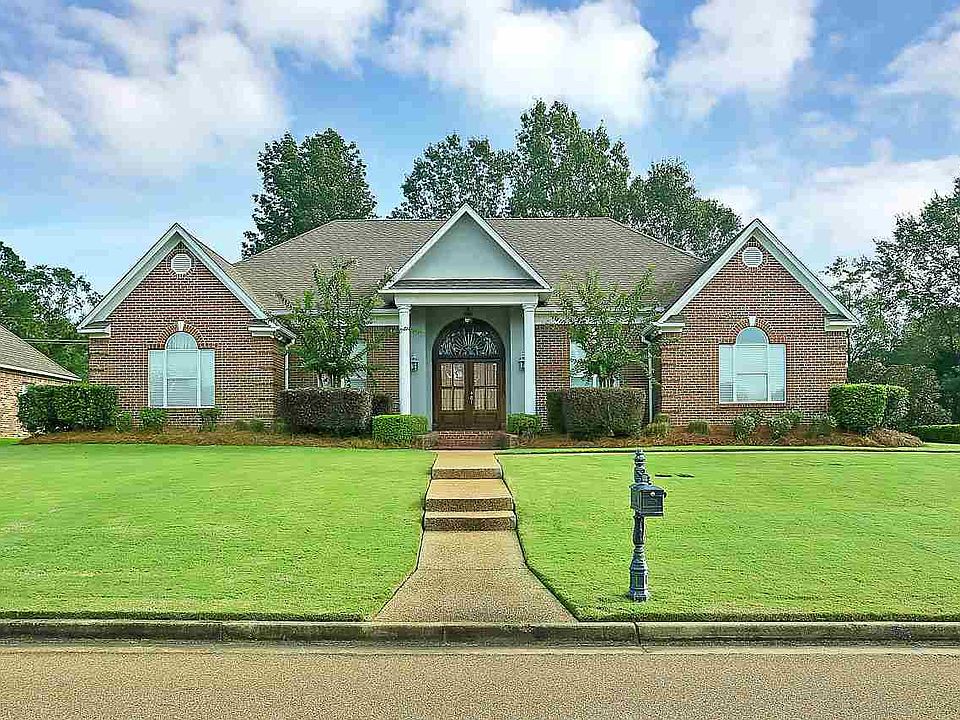 1st image of 318 Eastridge Dr