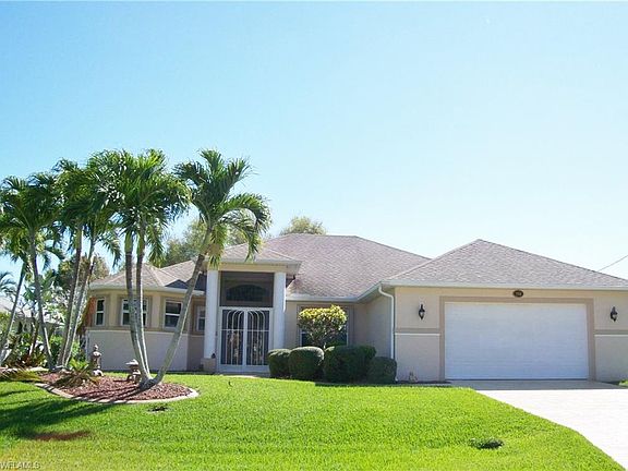 3rd image of 2520 SW 52nd Ter