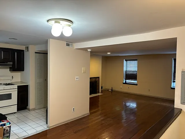 313 Bainbridge St #3 — Photo 15