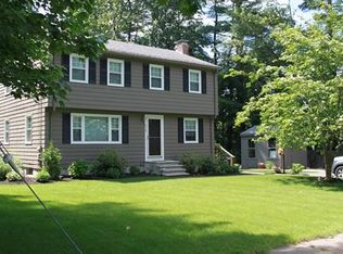 578 Coronation Dr, Franklin, MA 02038