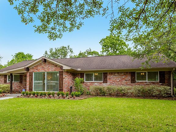 4th image of 4926 Loch Lomond Dr