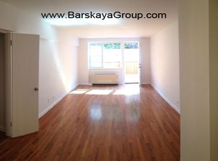 3443 Crescent St APT 2R, Astoria, NY 11106