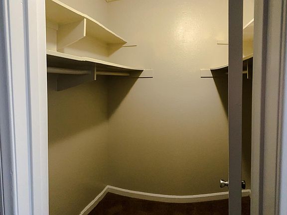 5th image of 4044 Estrella Ave
