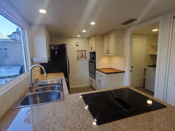 5th image of 2639 W Highland Ave