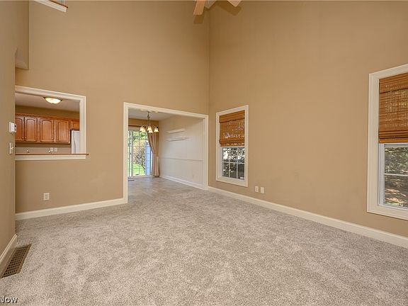 5th image of 465 Wagler Ave SW