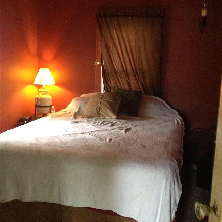 1st image of 117 N. Iroquois St.