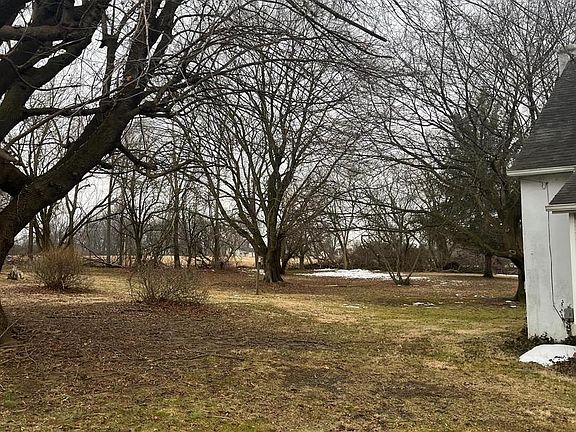 2nd image of 2130 Gap Newport Pike