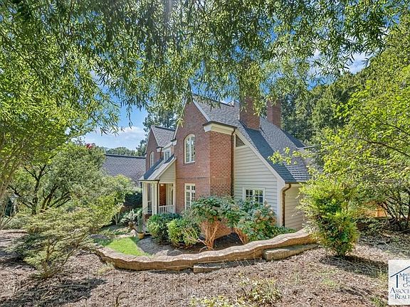 3rd image of 201 Westover Ln