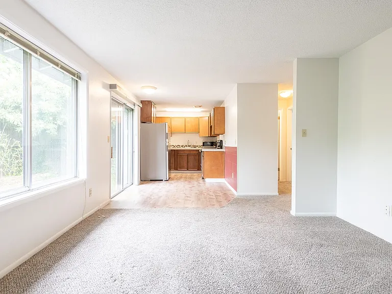 2609 SE 25th Ave — Photo 6