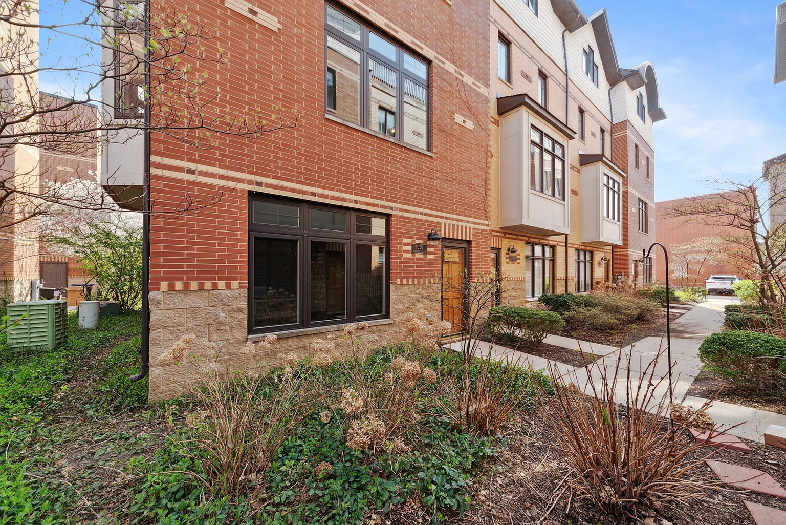 1026 Alexander Ln photo 1