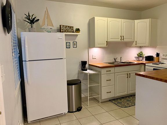 3rd image of 605 N Osceola Ave #B