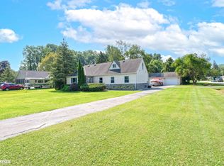 24318 Sherbeck Dr, Clinton Township, MI 48036