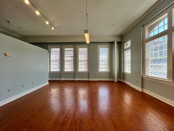 4th image of 715 Sherman St APT 10