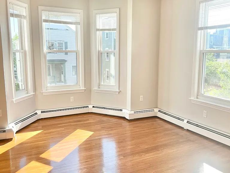 35 Edgewood St #2 — Photo 4