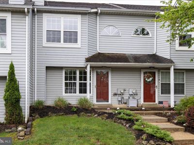 54 Old Mill Ln, Holland, PA, 18966