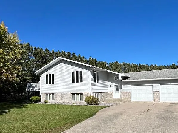 55115 State Highway 11, Warroad, MN 56763