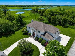 19 Otter Ln, Egg Harbor Township, NJ 08234