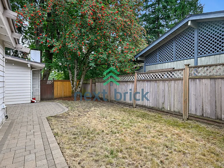 1638 172nd Ave NE — Photo 23