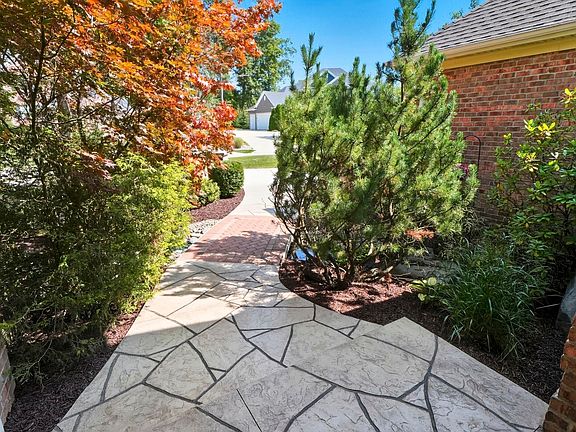 4th image of 7609 Billingsley Woods Dr