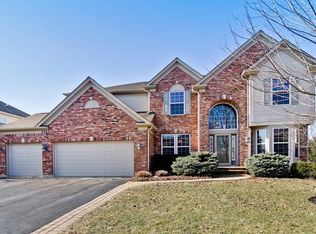 712 Porter Cir, Lindenhurst, IL 60046