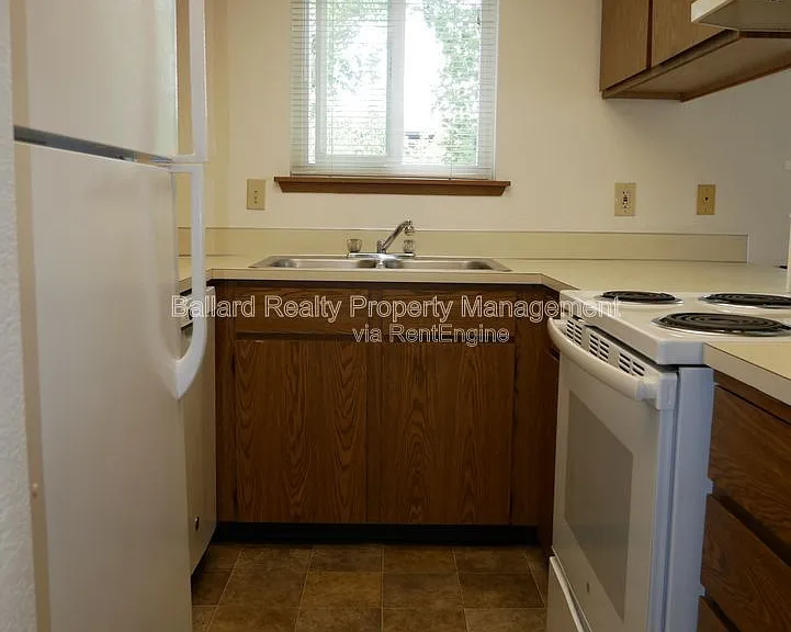 5511 32nd Ave NW #202 — Photo 7