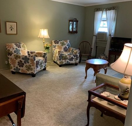 5th image of 349 Bloomfield Ave #144