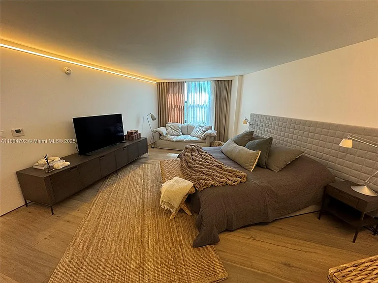 1121 Crandon Blvd #D608 — Photo 13