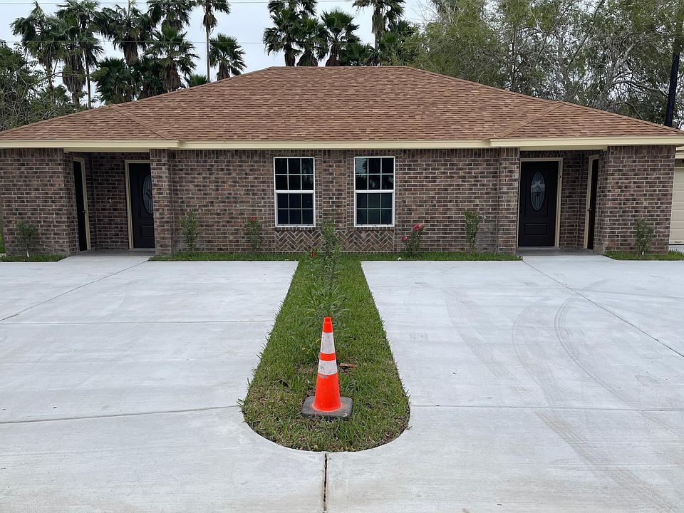 Front view of Duplex (Unit A on right; Unit B on left)