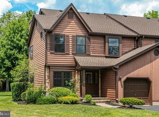 65 Cliveden Ct, Lawrence Township, NJ 08648
