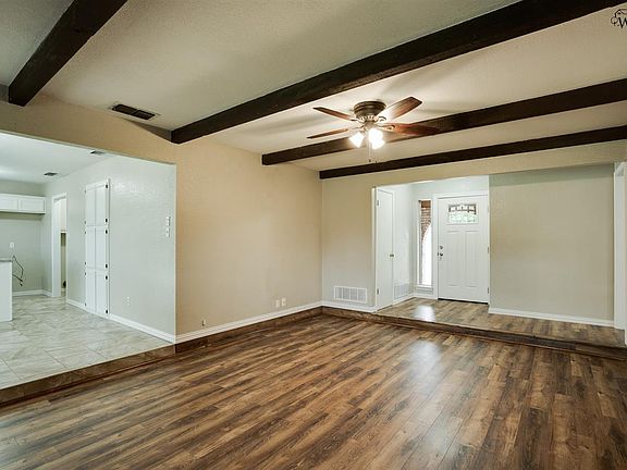 3rd image of 2313 Randolph Dr