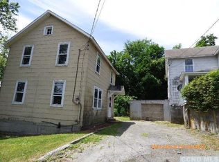 8 Short St, Catskill, NY 12414