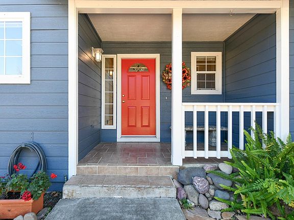 2nd image of 1807 Aurora Drive
