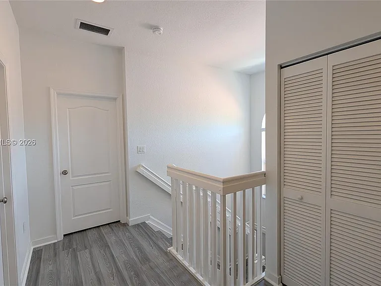 2151 NE 37th Ter — Photo 26