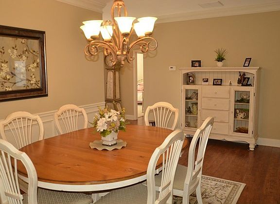 2nd image of 215 Chad Ln